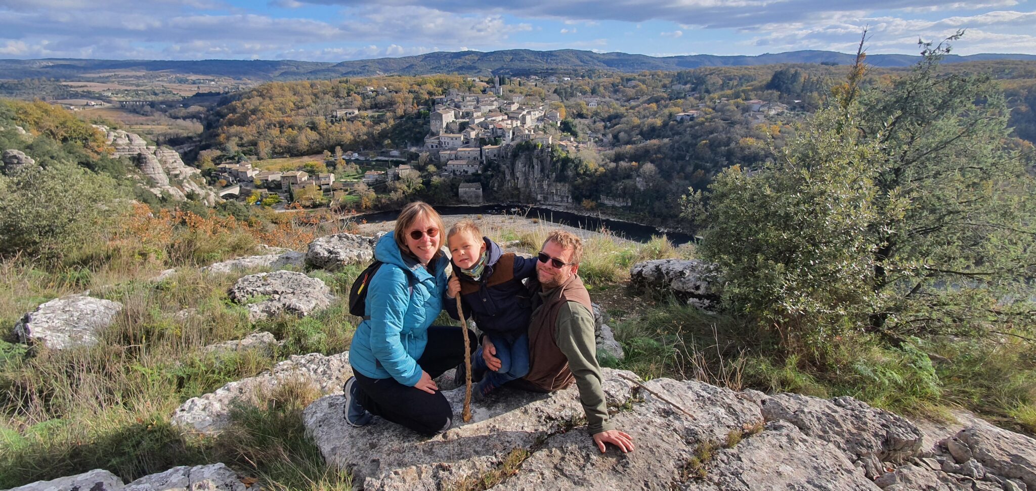 Propriétaire du camping en balade à Balazuc - Ardèche