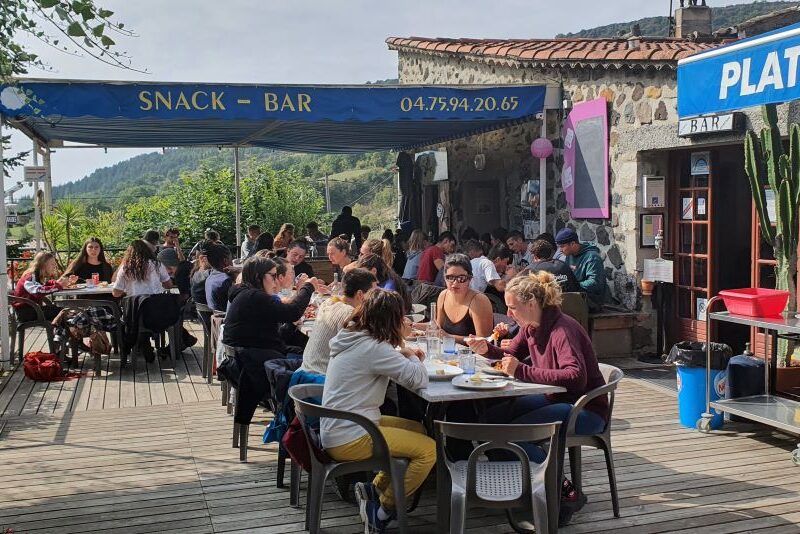 accueil de groupe camping les lavandes en Ardèche