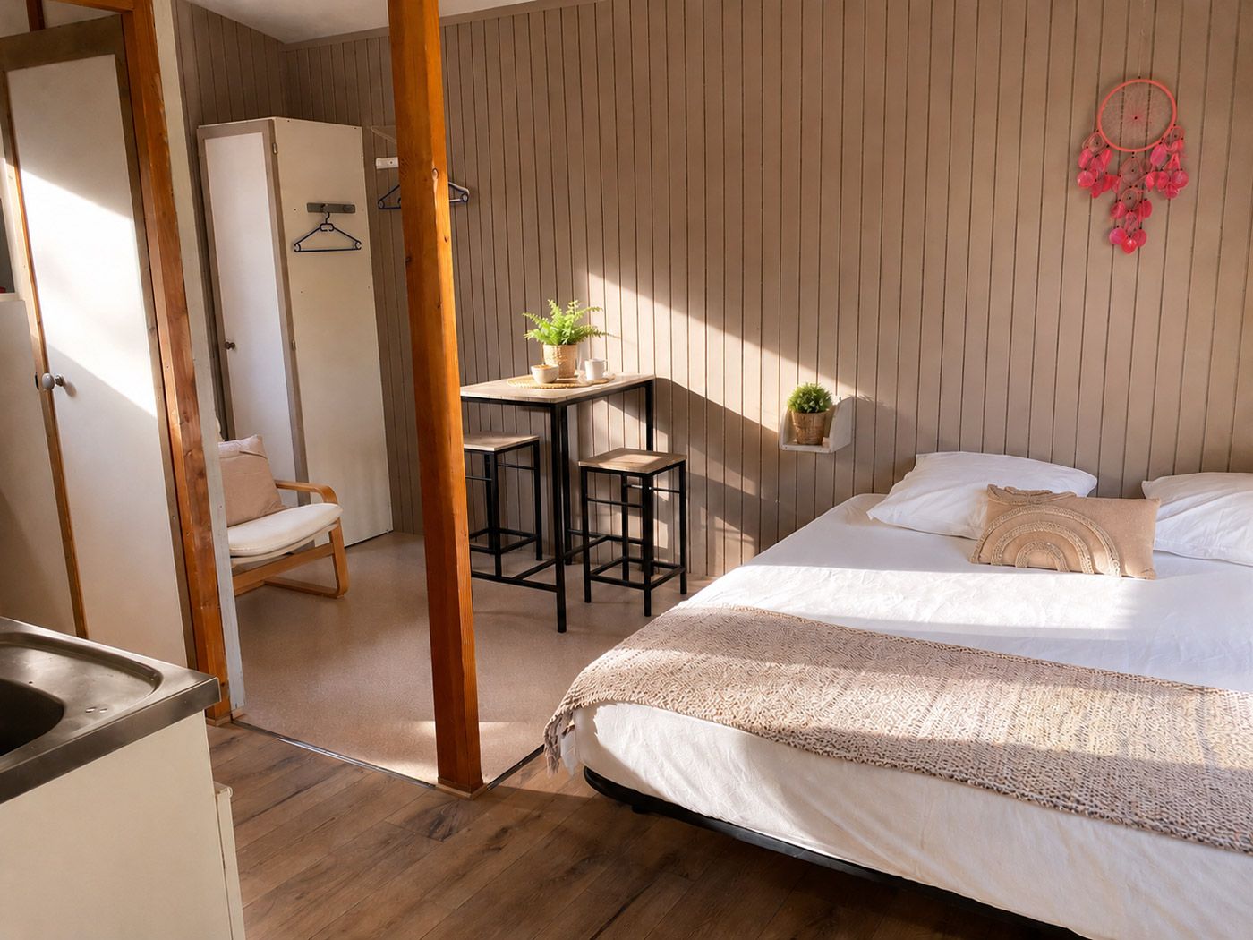 Le Chalet Marjolaine | 2 personnes – 1 coin nuit Chalet 2 personnes | Camping Les Lavandes - Darbres