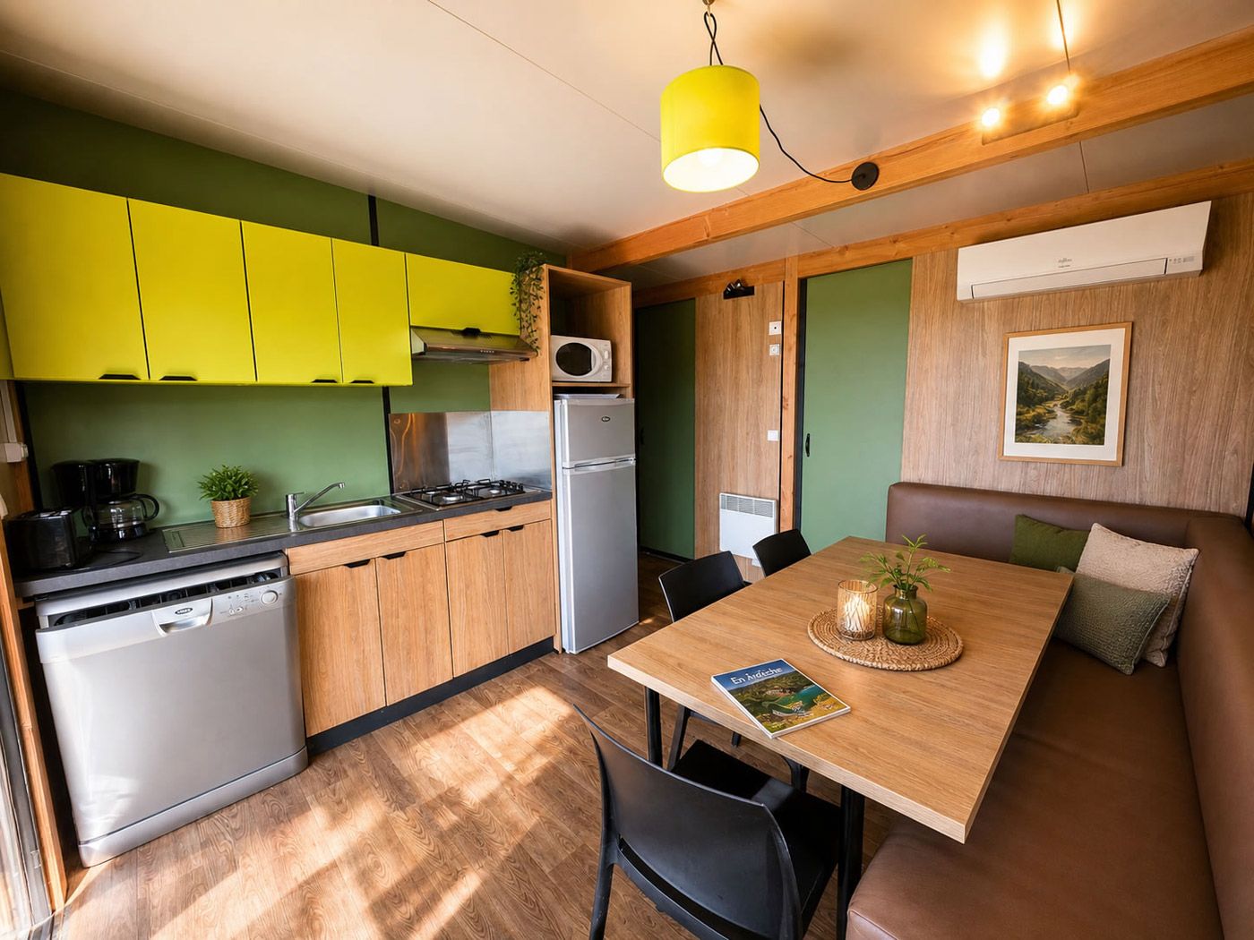 Le Chalet Laurier | 3 chambres – 6 personnes Chalet 3 chambres | Camping Les Lavandes - Darbres