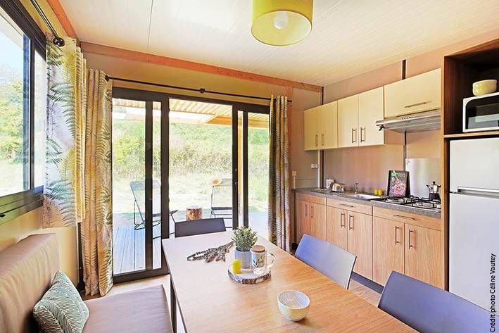 Le Chalet Laurier | 3 chambres – 6 personnes Chalet 3 chambres | Camping Les Lavandes - Darbres